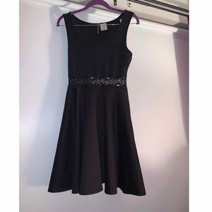 Women’s Velvet Room Black Dress